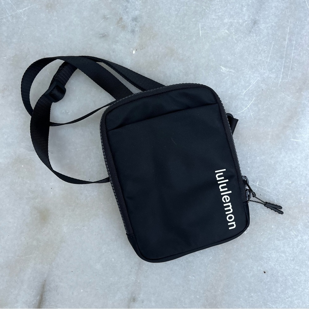 Black Lululemon “Easy Access” Crossbody